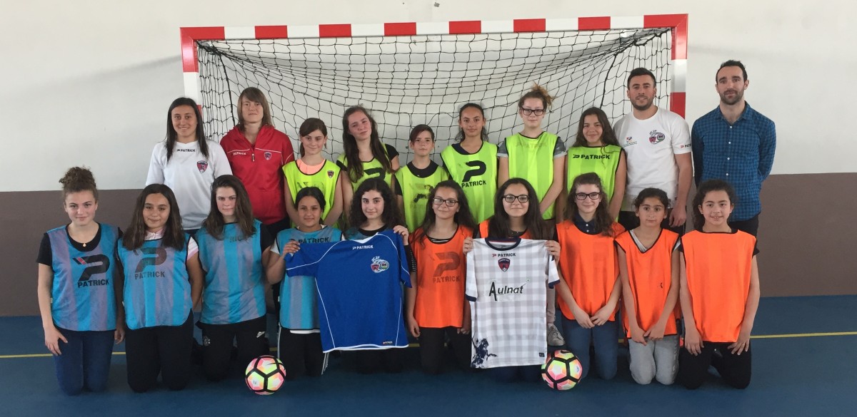 Le staff féminin au collège Anatole France Le staff féminin au collège Anatole France